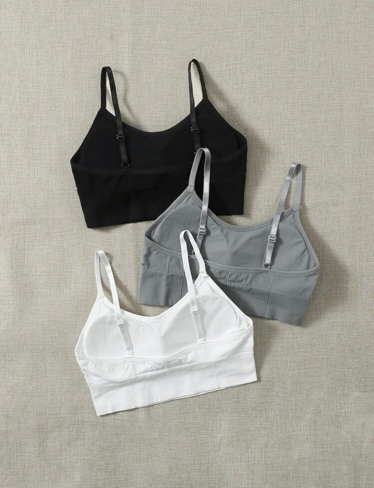 CROP TOP CON COPA REMOVIBLE